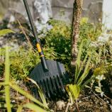Fiskars Wąskie grabie do liści OneClick 1082704