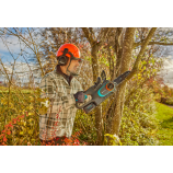 Zestaw akumulatorowej piły łańcuchowej Gardena PowerSaw 250/18 V P4A