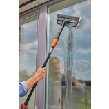 Gardena Cleansystem – myjka do okien, myjka do okien z mikrofibrą i krawędzią wycierającą