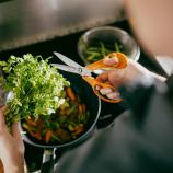 Nożyce kuchenne Fiskars, 18 cm 1075051